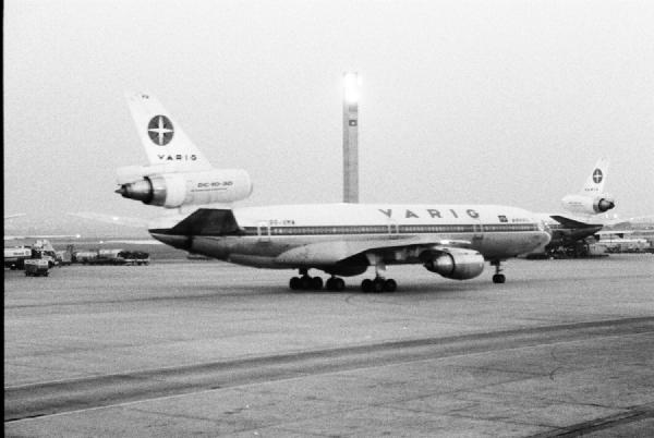 A Varig DC-10 captured on the tarmac in the soft light of dusk, one of the iconic tri-jets that once connected Brazil and Portugal. When I was very young, I used to travel often between Brazil and Portugal, most of the time flying with Varig aboard a DC-10 just like this one, together with my parents. Aviation felt very different back then, no seat-back screens, no mobile phones, just the steady hum of the engines and the quiet excitement of being between two worlds.